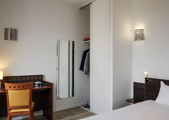 Aparthotel Adagio Access Philippe Auguste 2*