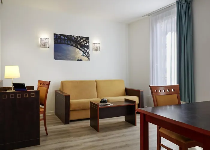 Aparthotel Adagio Access Philippe Auguste 2*