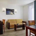 شقة فندقية أداغيو أكسيس فيليب أوغست الفندقية 2*