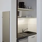 أداغيو أكسيس فيليب أوغست الفندقية 2*