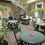 巴黎菲利普奥古斯特爱达格公寓式酒店 公寓式酒店