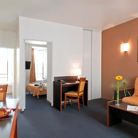 Adagio Access Philippe Auguste 4*