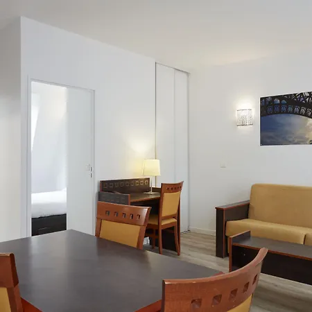 Adagio Access Philippe Auguste Aparthotel 2*