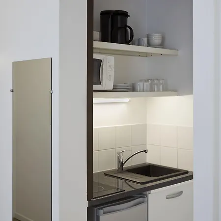 Adagio Access Philippe Auguste 4*