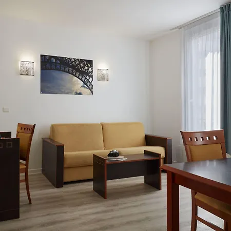 Adagio Access Philippe Auguste 4*