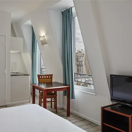 Adagio Access Philippe Auguste Aparthotel 2*