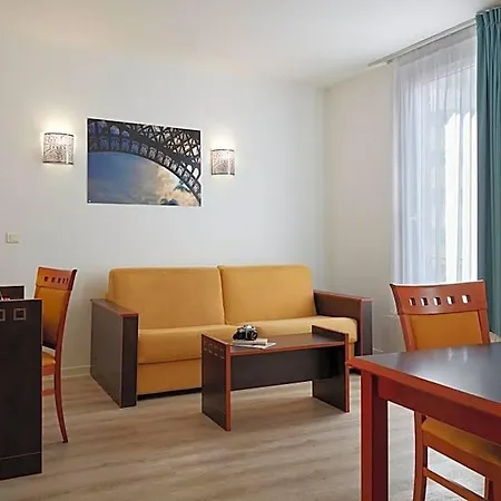 Adagio Access Philippe Auguste 2* Paris