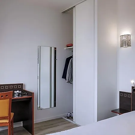 Adagio Access Philippe Auguste 2* Paris