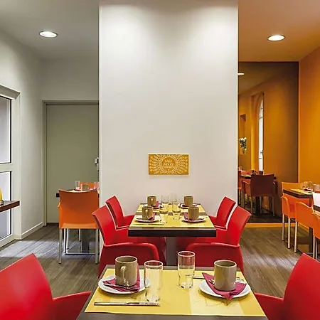 Adagio Access Philippe Auguste Apart-hotel