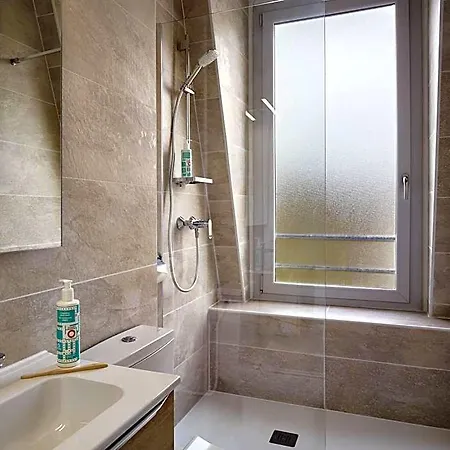 Adagio Access Philippe Auguste Paris