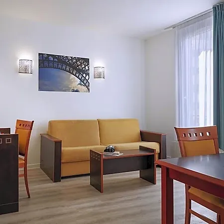 Adagio Access Philippe Auguste Apart-hotel 2*