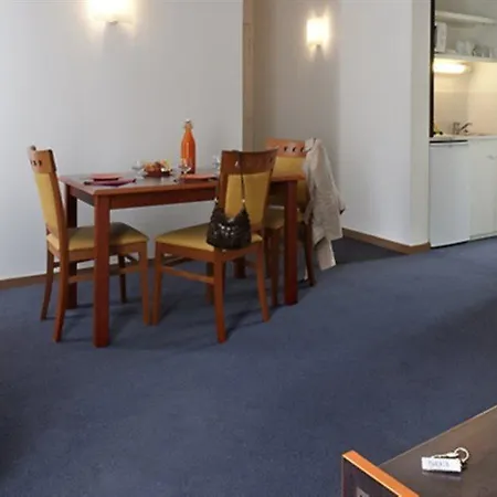 Adagio Access Philippe Auguste 2* Paris