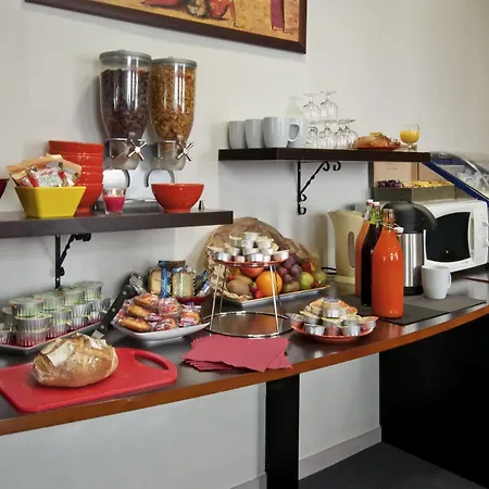 Adagio Access Philippe Auguste Paris