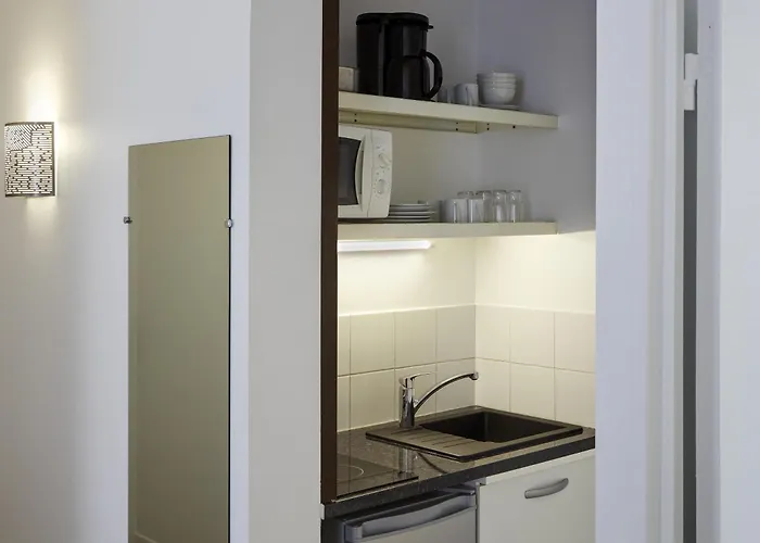 Adagio Access Philippe Auguste 2* Paris