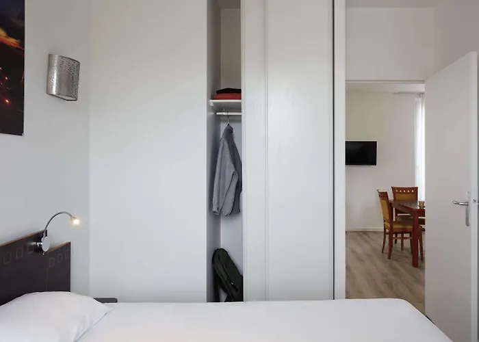 Adagio Access Philippe Auguste Paris