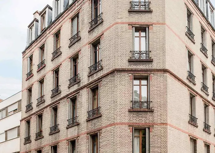 Adagio Access Philippe Auguste 2* Paris