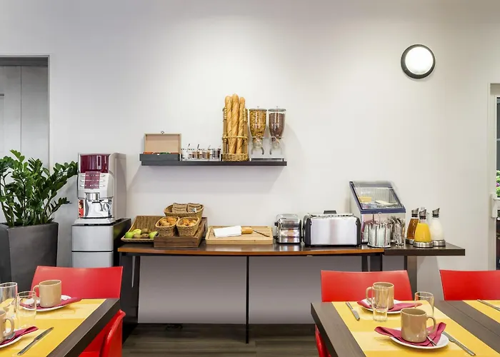 Adagio Access Philippe Auguste Paris