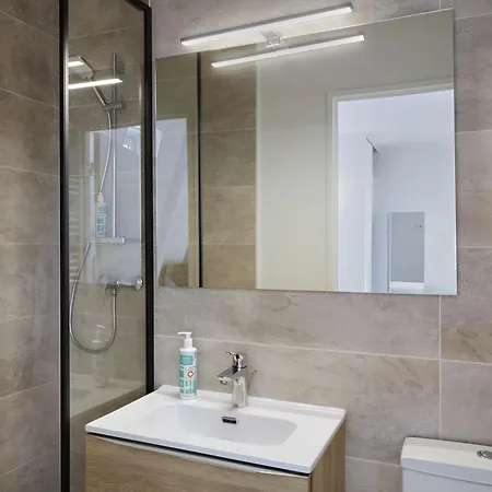 아다지오 액세스 필립 오귀스트 2*