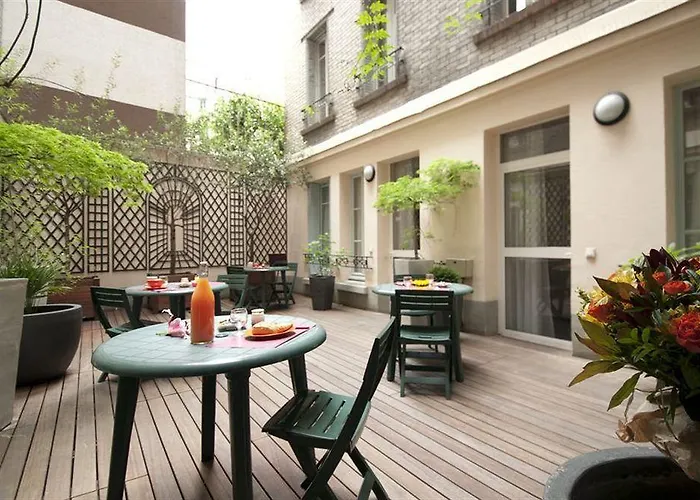 アパートホテル アダージョ アクセス フィリップアウグスト 2*