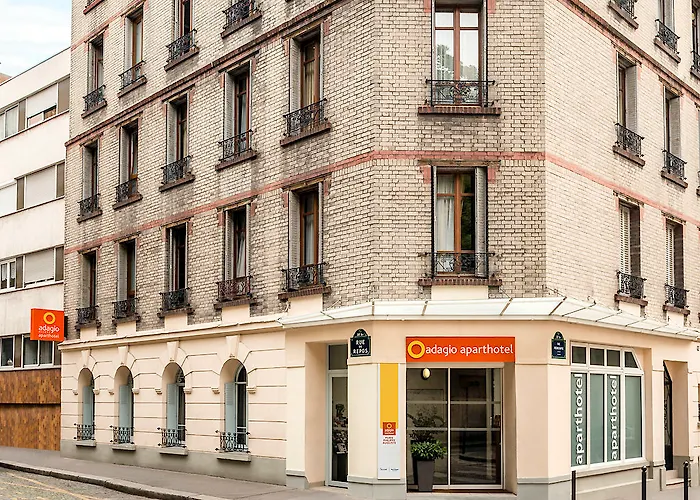 アパートホテル アダージョ アクセス フィリップアウグスト