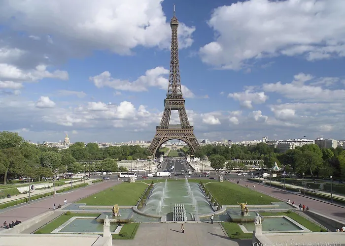 アパートホテル アダージョ アクセス フィリップアウグスト 2*