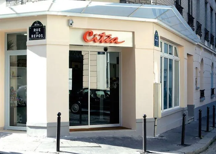 アパートホテル アダージョ アクセス フィリップアウグスト 2* パリ